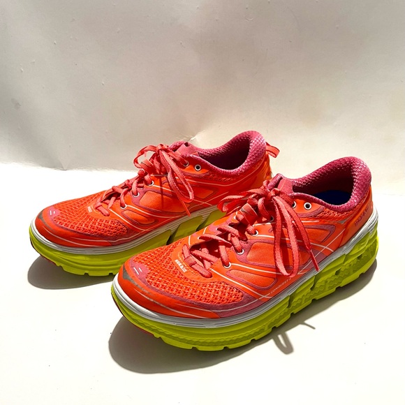 Hoka one conquest 2 bright neon coral orange running shoes sneakers women’s 9.5 - Picture 2 of 13